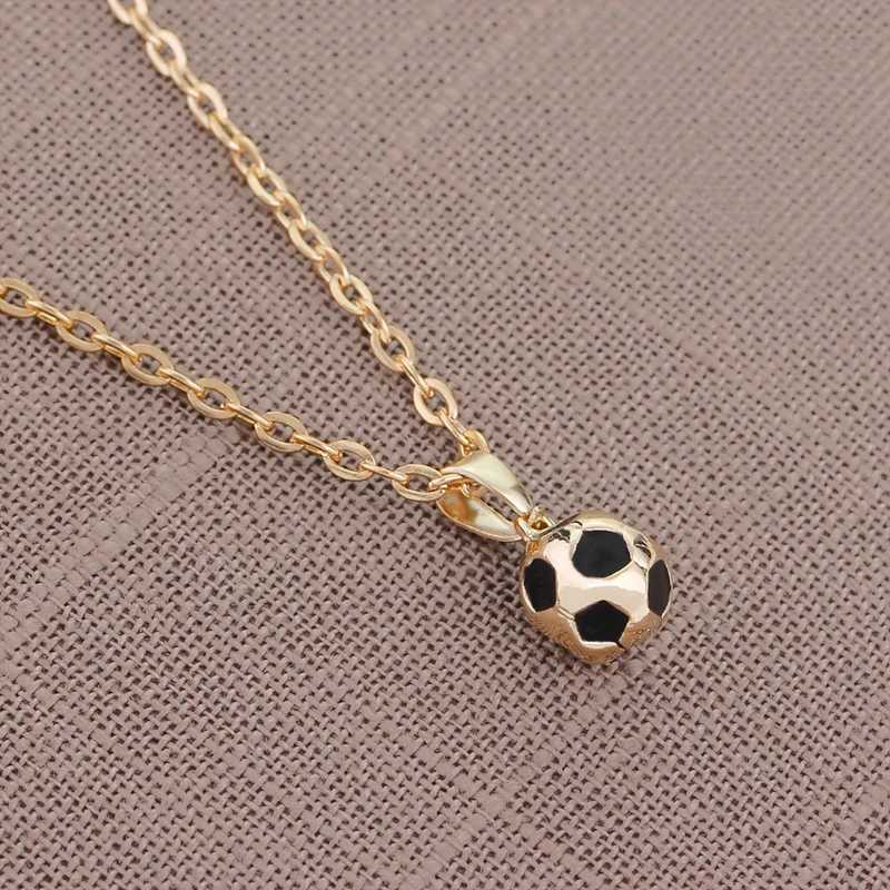Football Soccer Ball Charm Pendants Necklaces Personali Sports Team Player Lovers Gift Jewelry For Men Girls Boys X250224