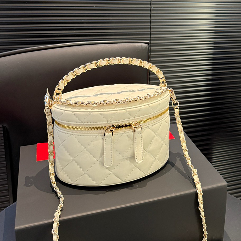 25c Oval Box Makeup Bag Designer Women Shoulder Bag Chain Bag Leather Rib Check Gold Hardware Metal Zipper Matelasse Chain Two Handle Hand-Held Crossbody Sacoche 18cm