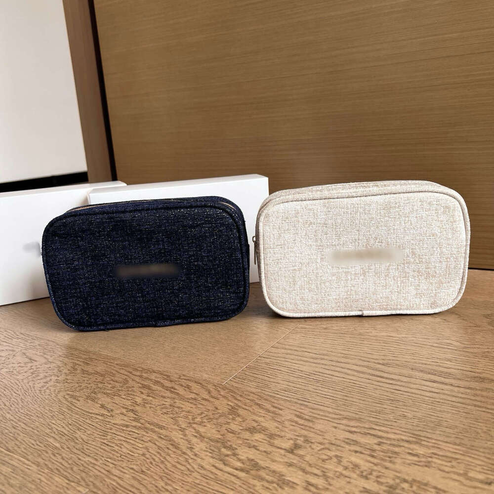 Designer Makeup BagThe latest Christmas handbag Chain Bag Cosmetic storage Bags Tote limited blue and white gold series gift makeup bag 7A