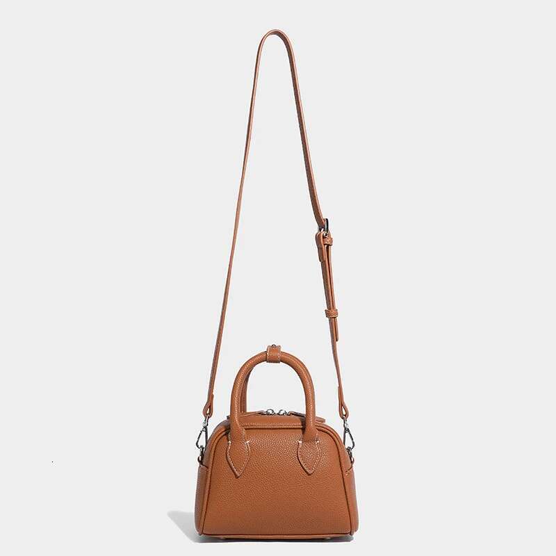 Boston Messenger Bags For Women Designer Handbag And Purse 2024 New In Fashion Simple Rivet Decoration Shoulder Crossbody