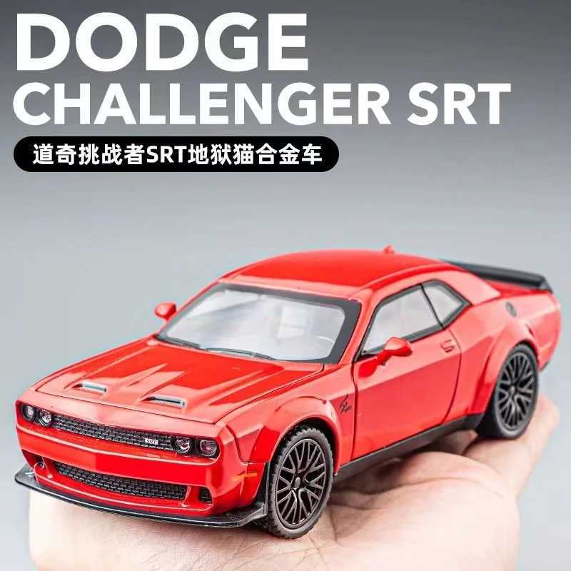 1 32 Dodge Challenger Hellcat Redeye Alloy Die Cast scle Car Model Sound and Light Childrens Toy Collectibles Birthday Gift Free shipping