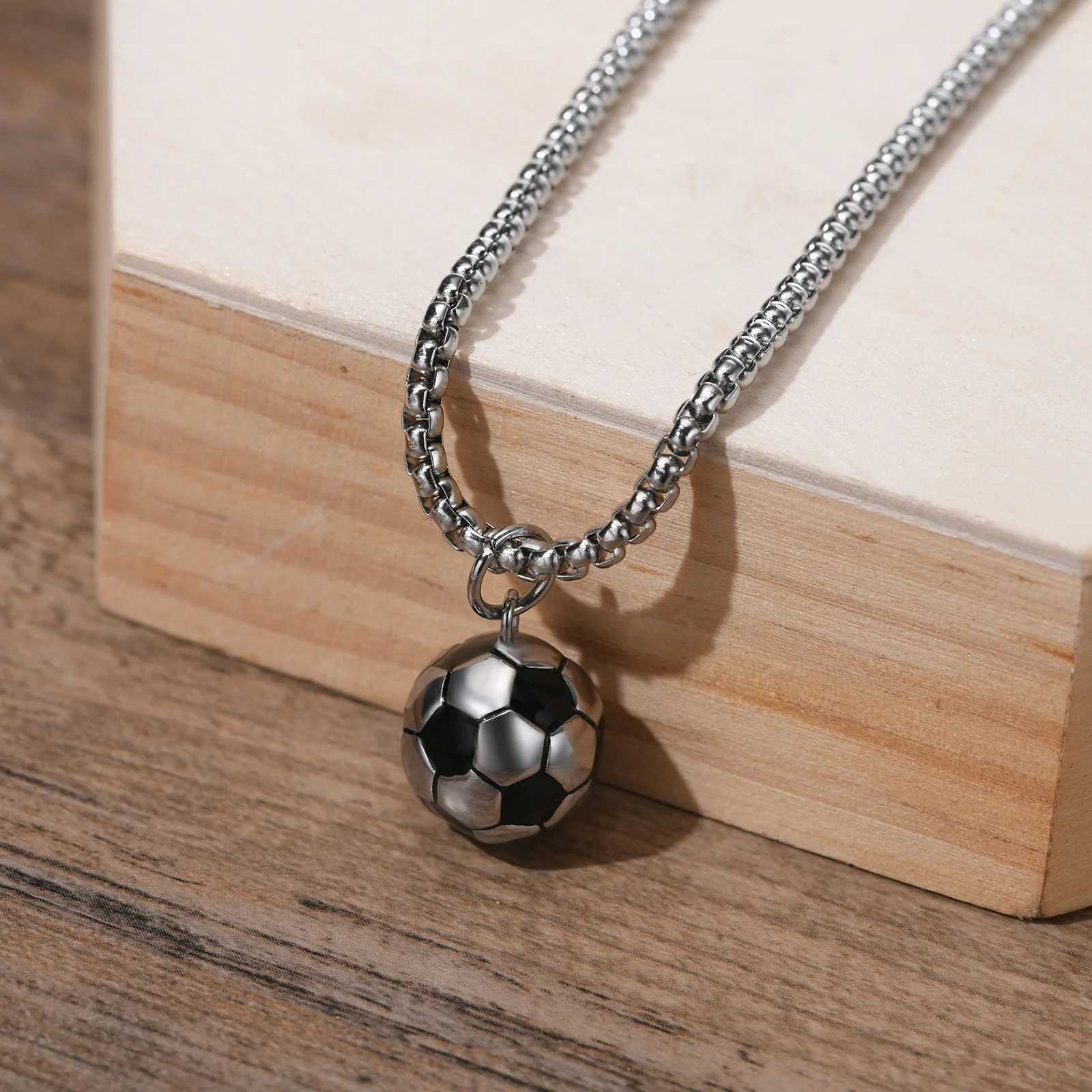 Mens 3D football necklace solid stainless steel leisure scooter pendant sports enthusiast boy birthday gift jewelry X250224
