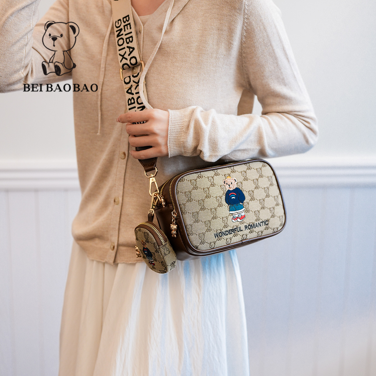 Women's Embroidered Canvas Small Square Bag with Wide Shoulder Strap - Crossbody Camera & Phone Tote with Cartoon Teddy Bear Design