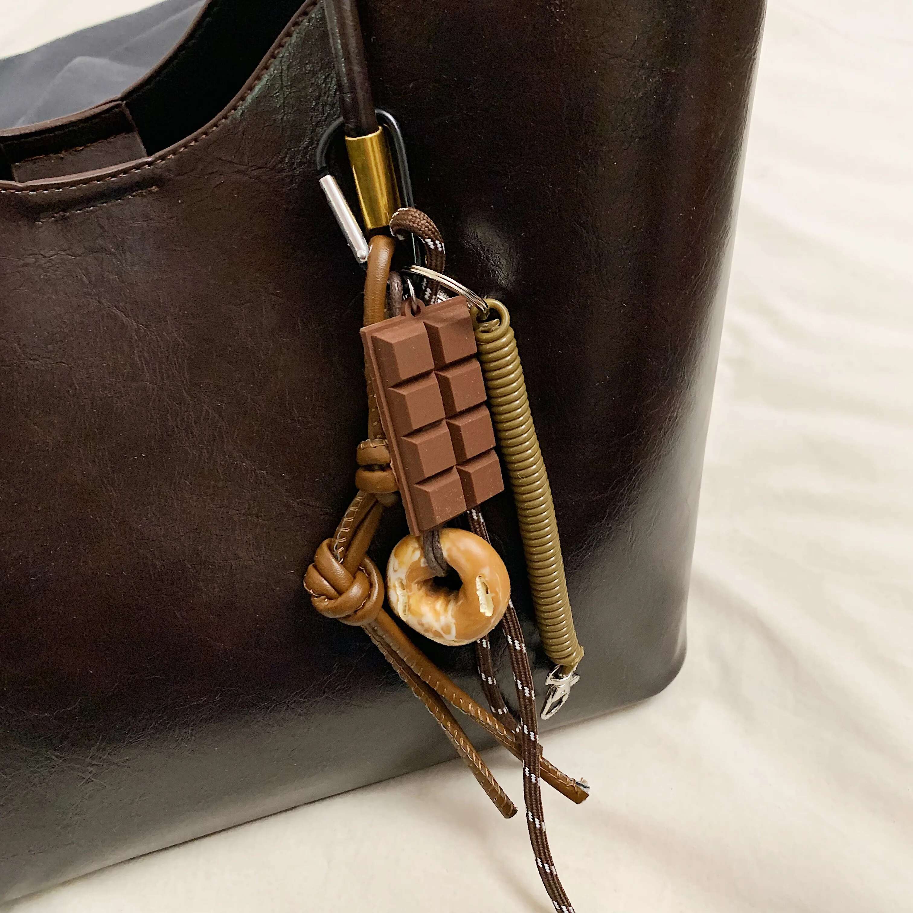 New Bright PU Leather Large Handbag Set for Women IN Solid Color Shoulder Bag with Hanging Retro Large leisure trend Capacity Shopping Handbag Trendy 