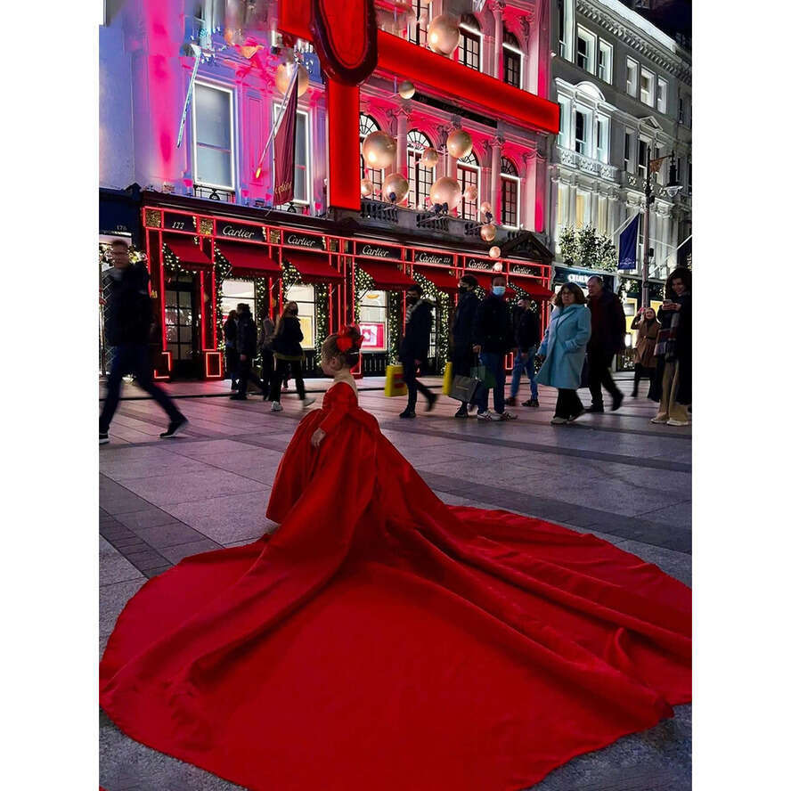 2024 Red Wer Dress V-Neck Long Sleeves Big Bow Satin Train Christmas Party Birthday Dresses Communion Children Girl Pageant Gowns