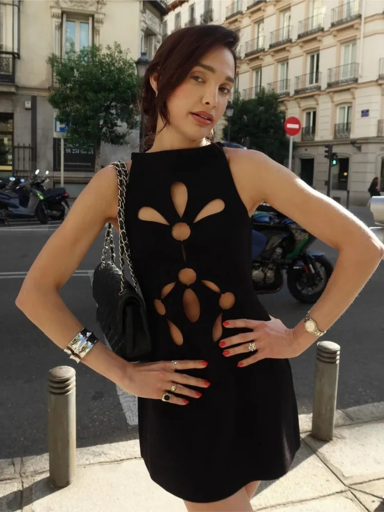 Hollow Out Sleeveless Dress Women Sexy Temperament Waist Cinching Slimming Elastic Summer Round Neck Hip Hugging Short 250222
