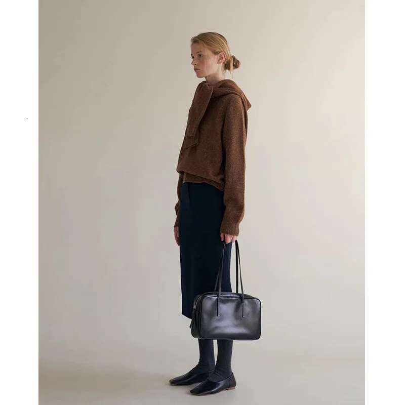 Simple Shoulder Capacity Real Leather Underarm 2024 New Worker Student Square Tote Women's Bag