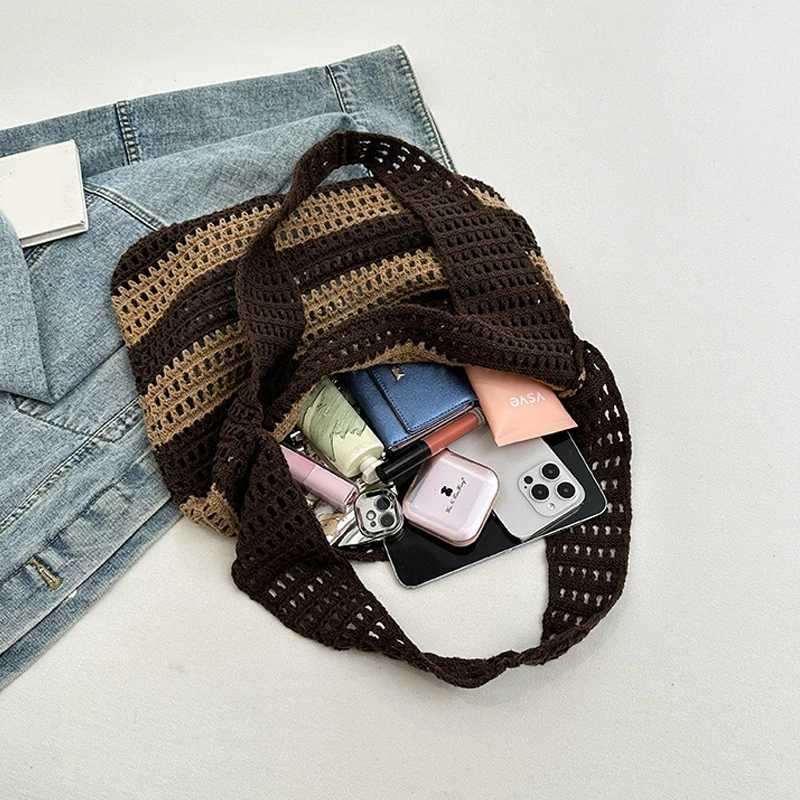 Women Aesthetic Shoulder Bag Contrast Color Knitted Tote Handbag Hollow Out Knitting Stripe Handbag Woven Bag for Female