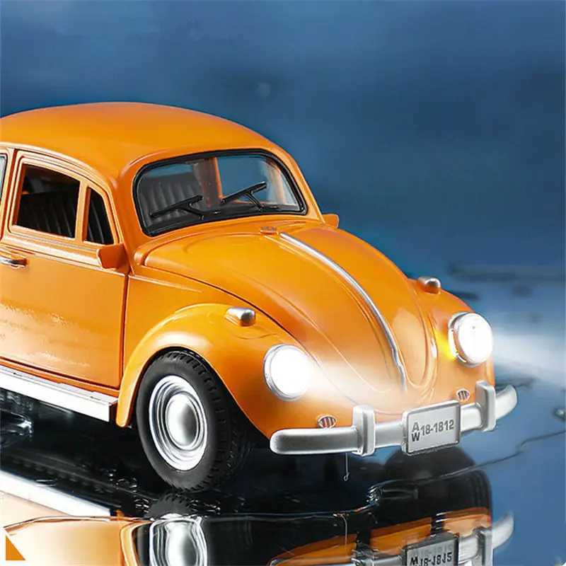 1 18 Beetle Alloy Car Model Diecasts Metal Classic Vehicles Car Model High Simulation Sound Light Collection Childrens Toys Gift Z250224