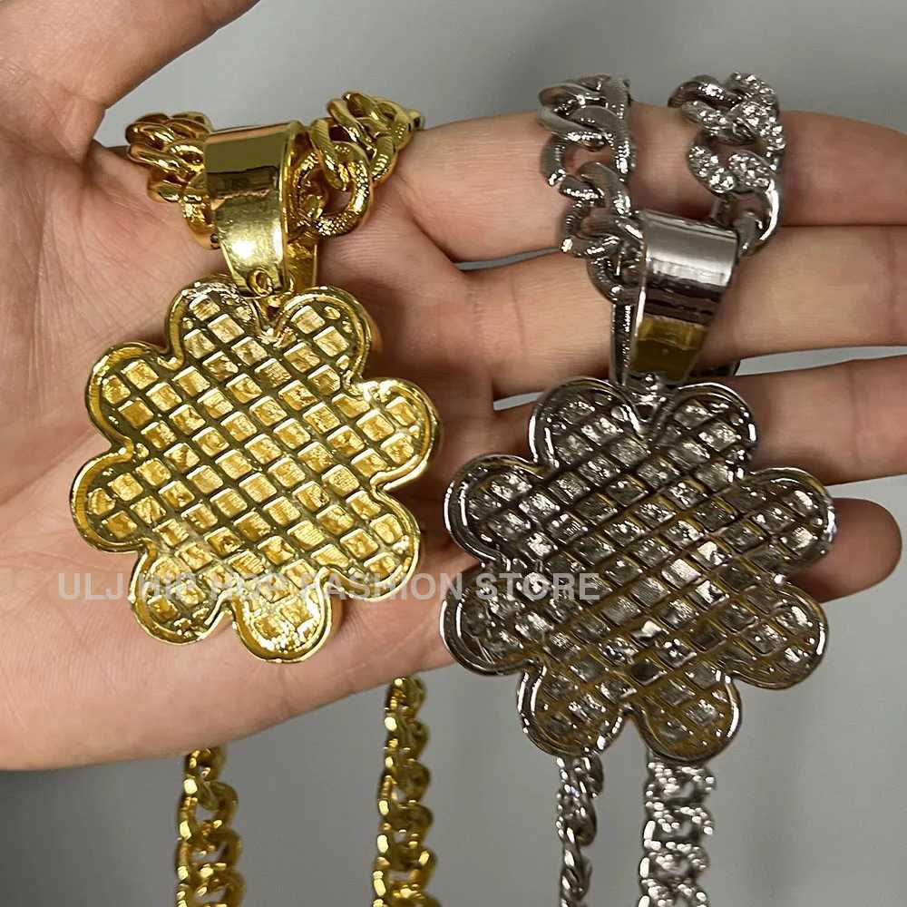 J Hip Hop Men Wen 12mm Cuban Link d Out Chain With Suower Bling Pendant Neccklace Jewelry X250224