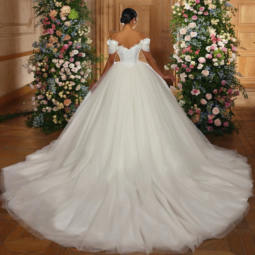 Elegant Women Wedding Off Shoulder Sleeveless Bridal Gowns 3D Appliques Sequins Sweep Train Dress Custom Made