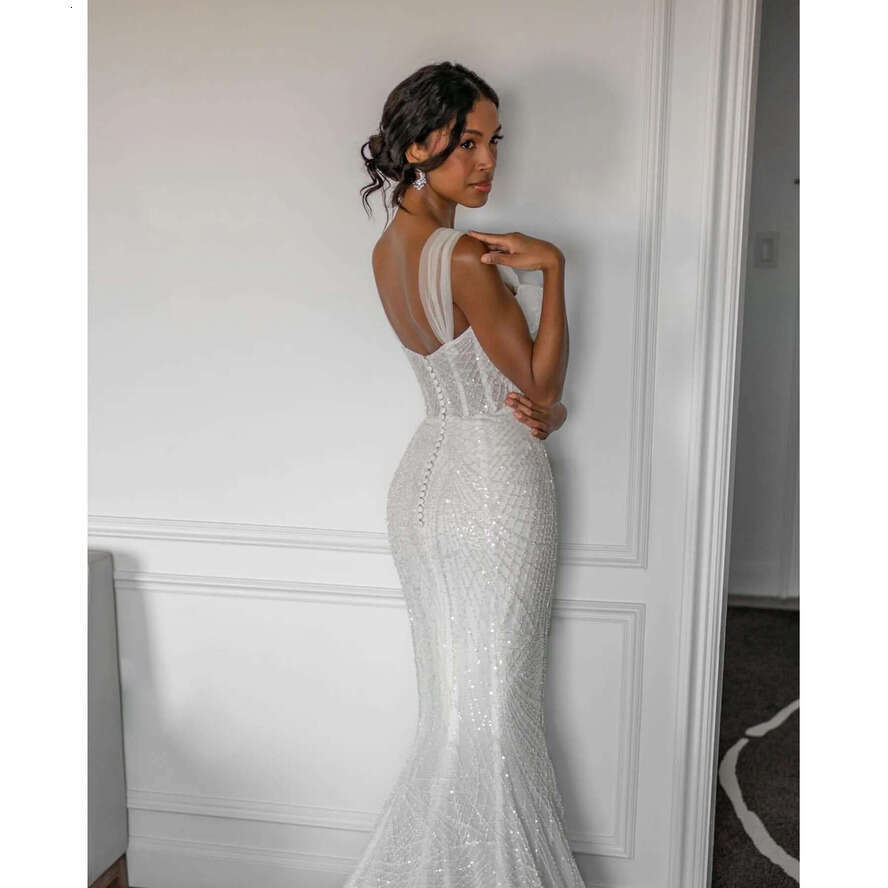 Stunning Crystal Mermaid For Straps Country Wedding Dresses Bridal Gowns Backless Boho Designer Bride Dress