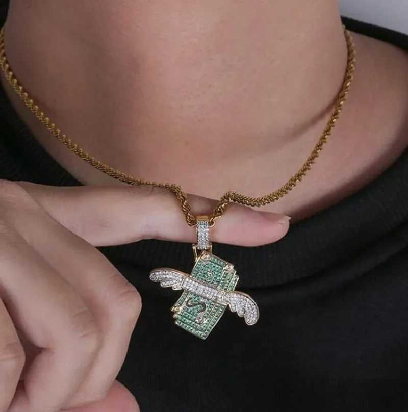 Hip Hop Out Dollar Wings Wealth Pendant Necklace Suitable for Men Personali Rock Party Street Rap Jewelry Accessories X250224