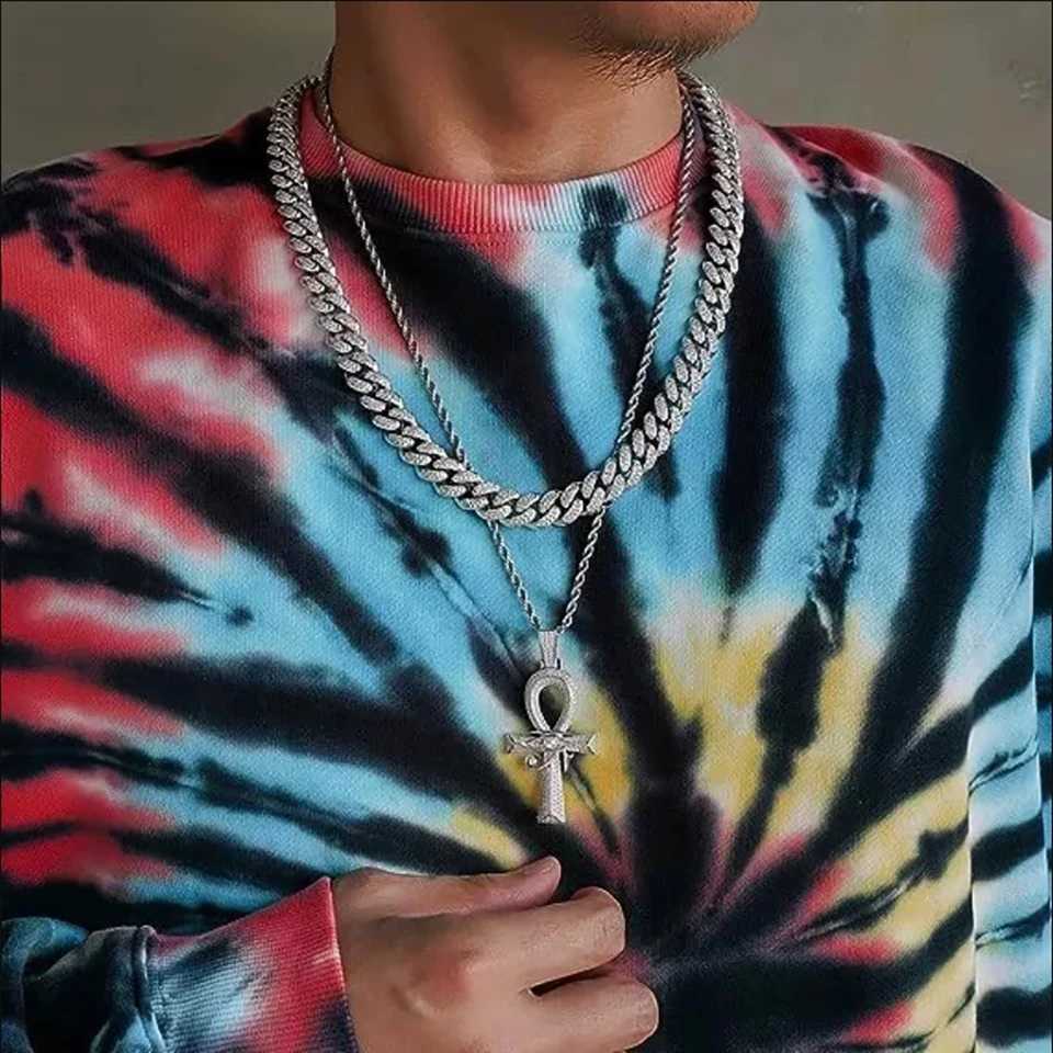 Fashion d Out Ancient Egyptian God Eye of Horus Cross Pendant Necklace for Hip Hop Trendy Amet Jewelry Gift X250224