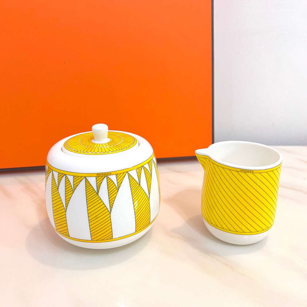 New Bone Porcelain Afternoon Tea Cup Series Coffee Set, A Casual Gift Box For Married Friends