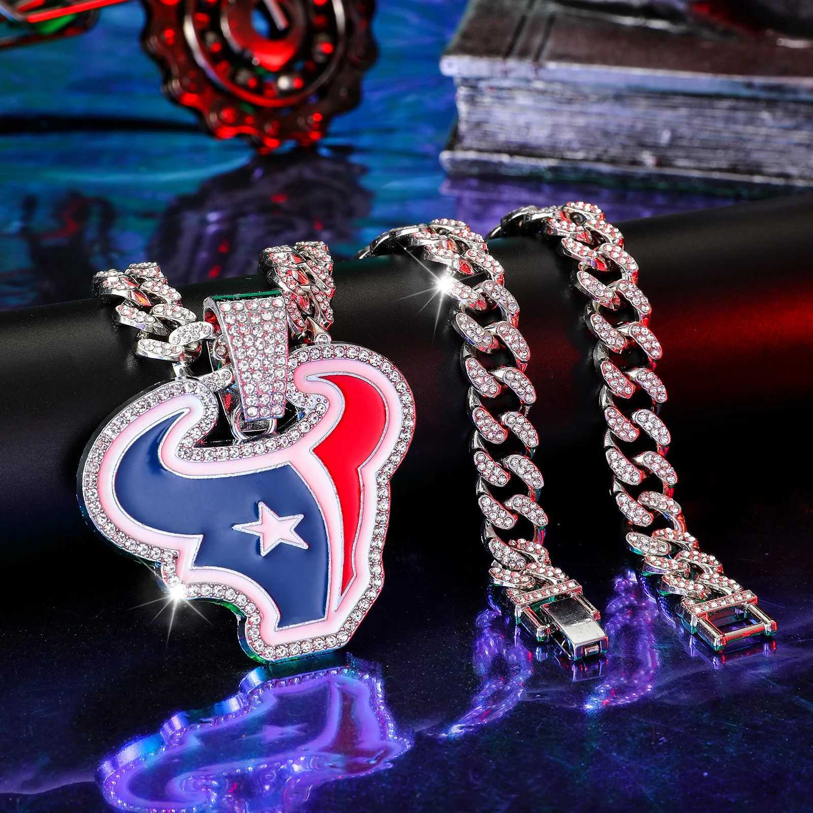 Hip hop fashion pendant necklace high-quality red and blue pendant and 20 inch Cuban chain X250224