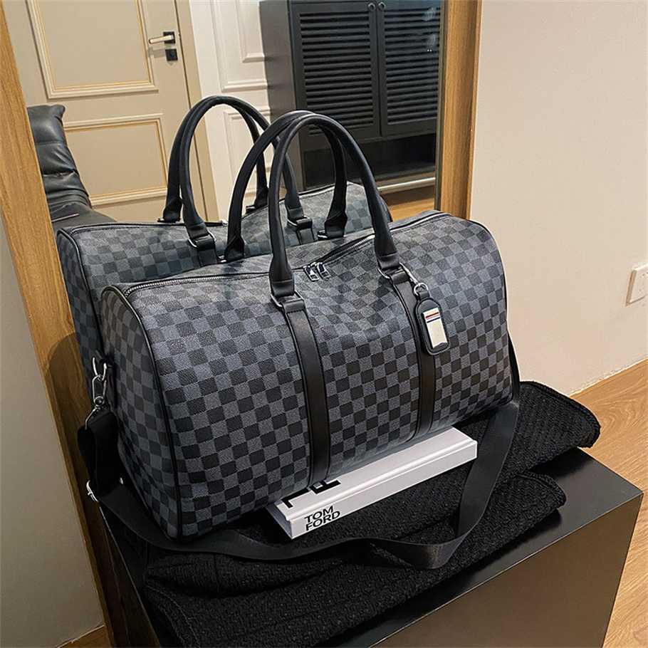 2025 10A High Quality New 55CM Leather Designer Men Duffel Suitcases Large Sport Outdoor Packs Shoulder Travel Messenger Bag Totes Bags Unisex Handbags