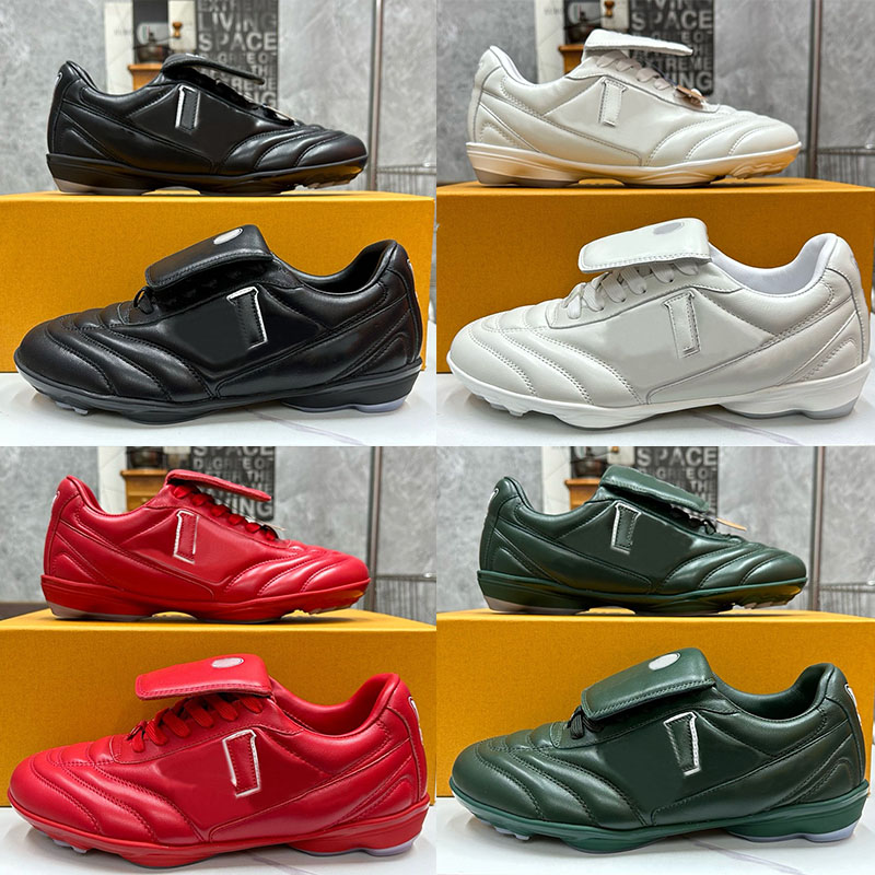 SS25 Show Footprint Soccer Sneaker Designer Mens Signature Shoes Green Red Women shoe tongue United Badge Football Shoes Luxury Top Quality AAA New hot selling items