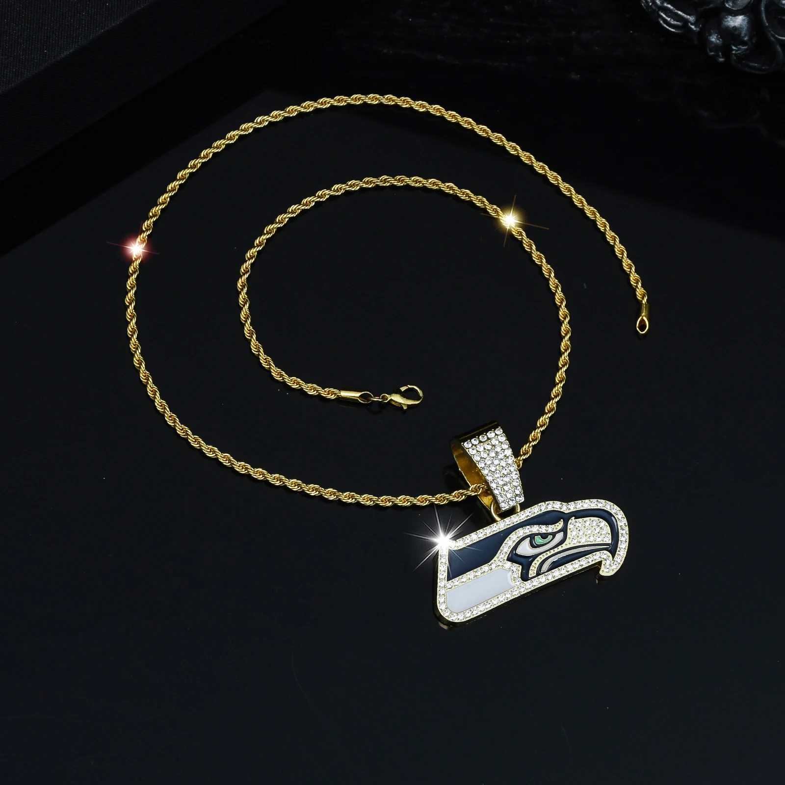 24in Stainless Steel Twist Chain Sea Football Pendant Popar Necklace for Fans X250224