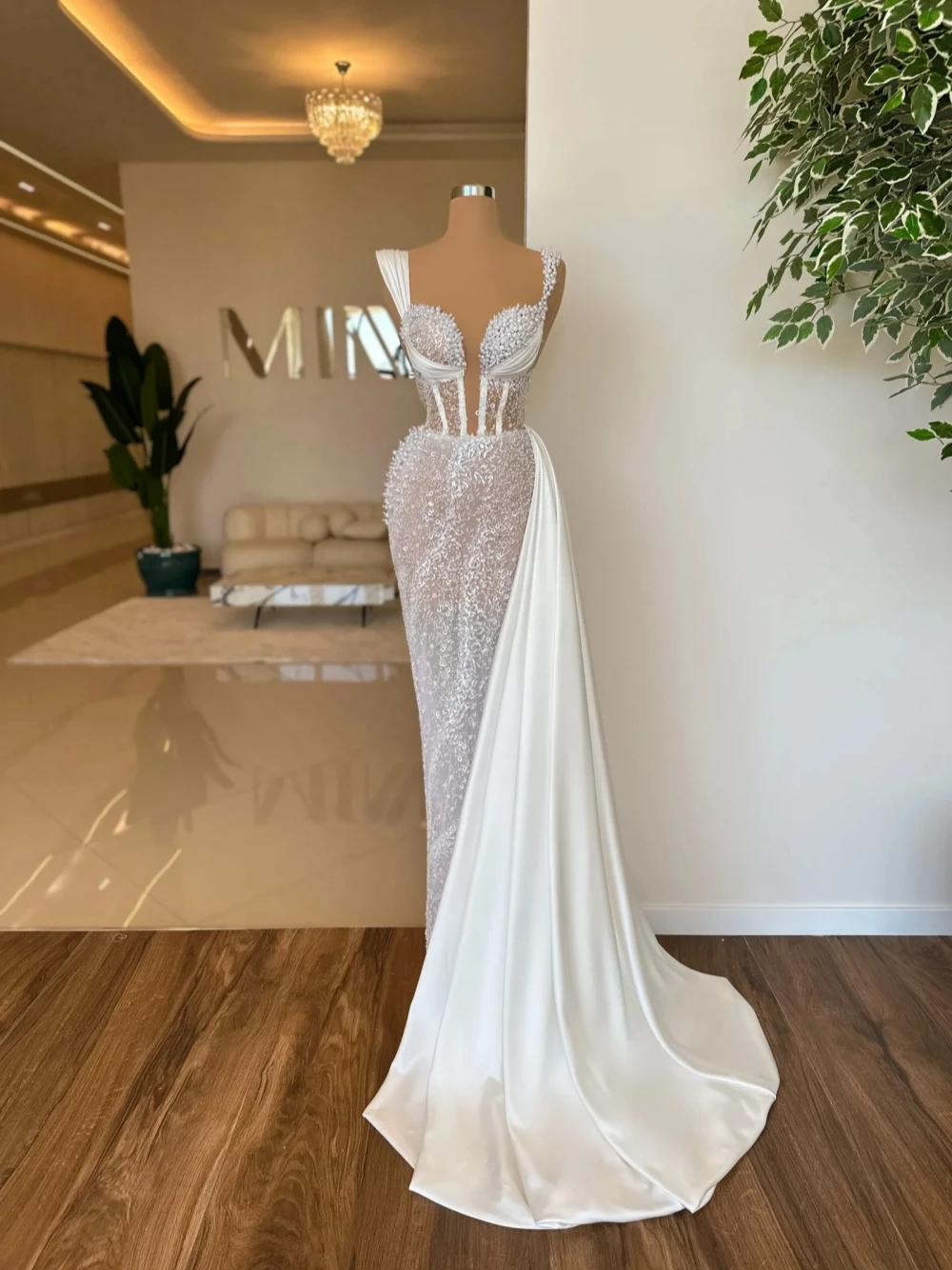 Evening Dresses For Women Sweetheart Neck Sleeveless Gown Sequins Pearls Customized Dress