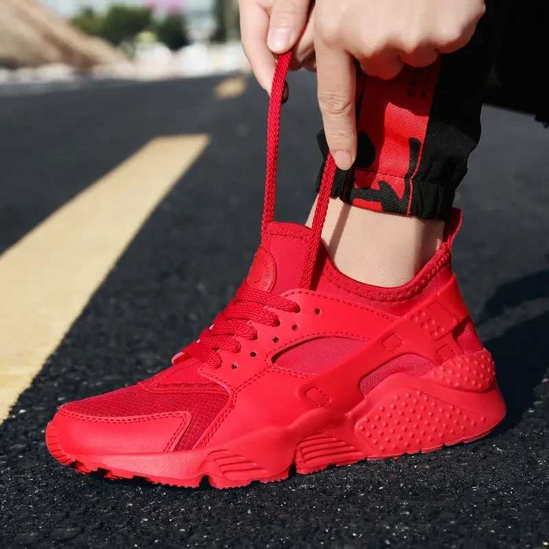 New Mens Sports Womens Outdoor Non-slip Couple Running Casual Fashion Comfortable Height-increasing Shoes 35-47C250222