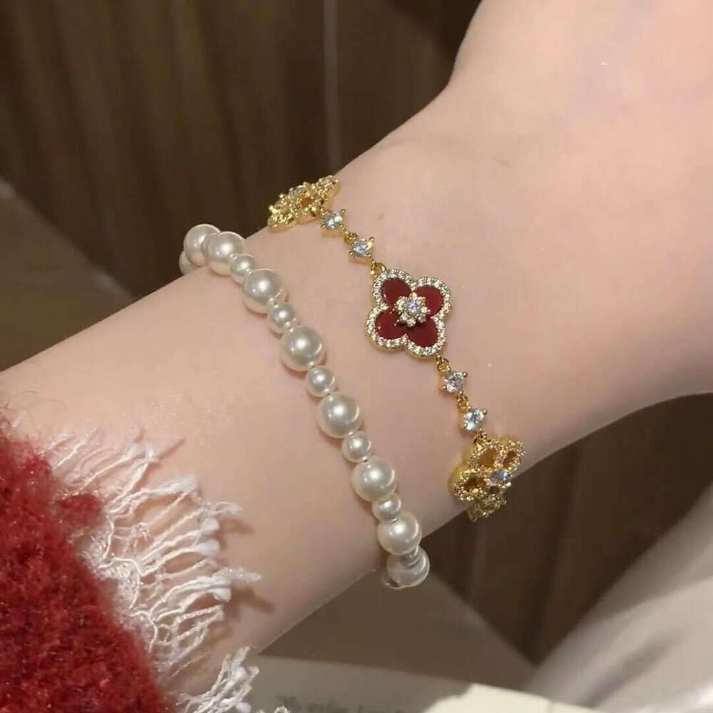 New antique style red agate four leaf clover for women, pink, mother of pearl, five wers, light , high-end feeg, niche and versatile bracelet