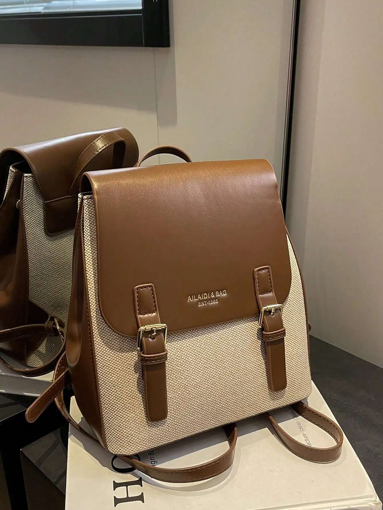 2025 New Fashion Color blocked Designer Women's Backpack Suitable for Daily Use, Ideal Choice for Girls, Trendy Shoulder Bag5