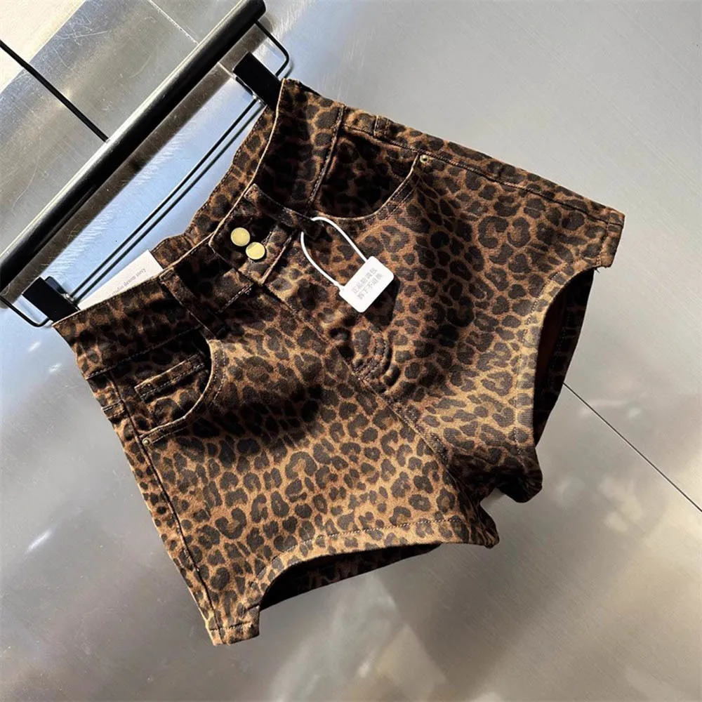 2025 Summer Leopard Print Shorts Womens Collection Fashion Denim Shorts High Waist Wide Leg Pants Female Trendy Short Jeans 250225