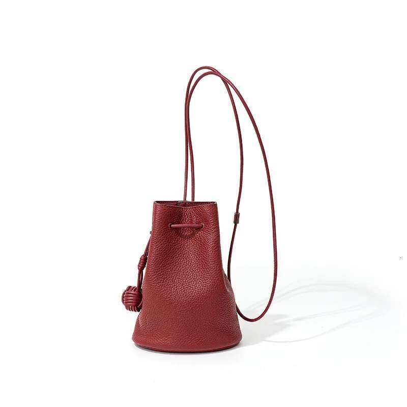 Korean Niche Drawstring Bucket New Women's Simple Crossbody Layer Cowhide ladies clutch bags bag Bag Sac Femme purses handbags