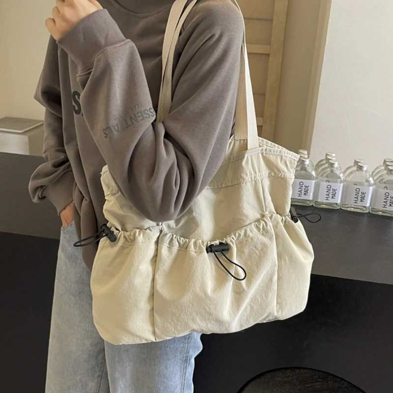 2024 Fashion Drawstring Shoulder Bag Travel Casual Nylon Tote Bag Large Capacity Waterproof Crossbody Bucket Bag Women Handbags Z250225