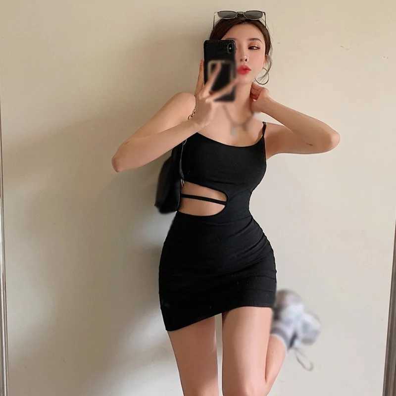 Womens summer solid color side exposed waist ultra-thin fit sexy close fitting dressXJ250224