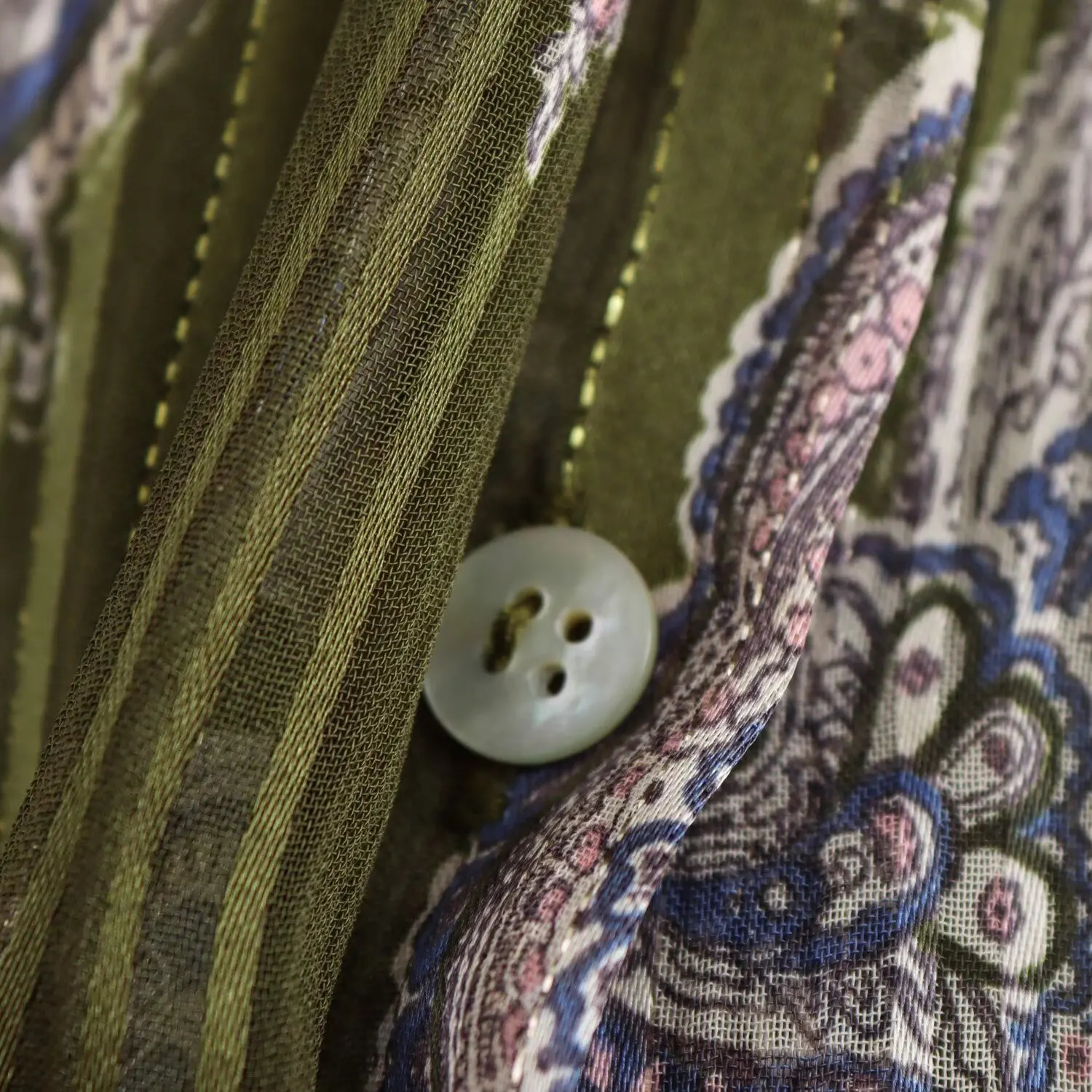 Taop Za Womens 2025 Spring Metallic Line Printed Shirt POLO Collar Lantern Sleeves Style Temperament Top 250224