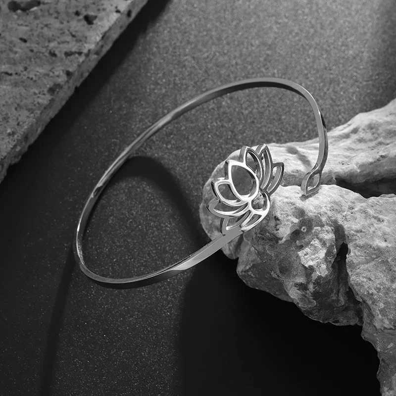 Stainless Steel Hindu Lotus Mandala Open Bracelet Womens Fashion Cuff Bracelet Casual Sports Yoga JewelryXJ250225