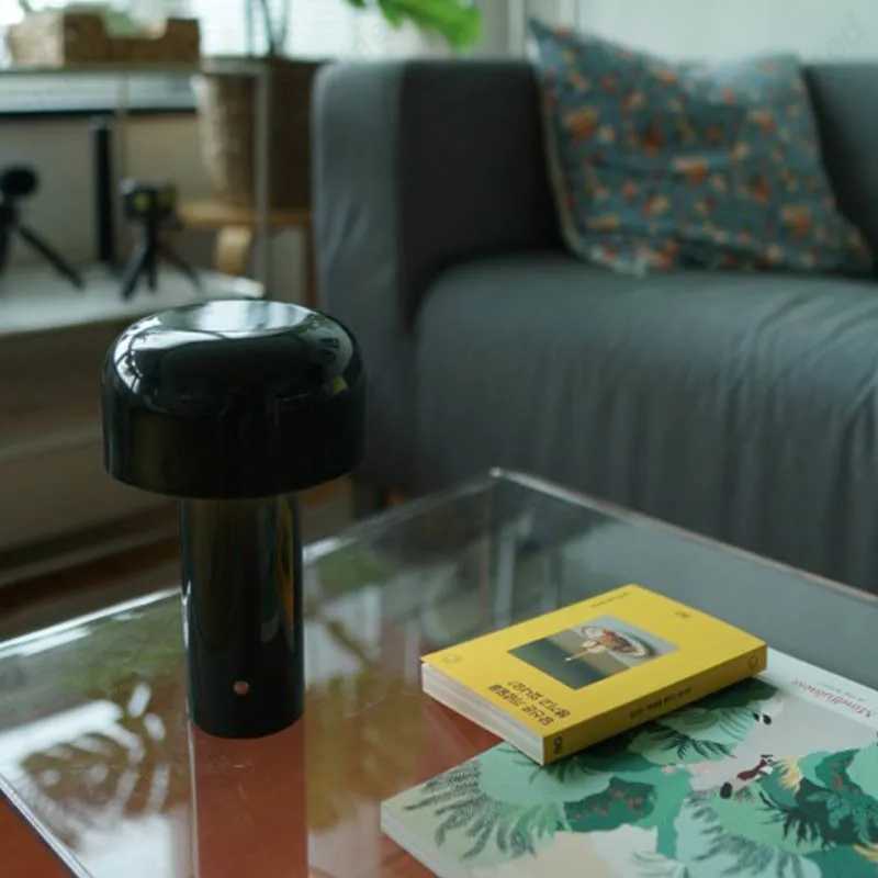Italian mushroom table lamp charging night light portable USB charging touch bedside lamp living room decoration light Z250225