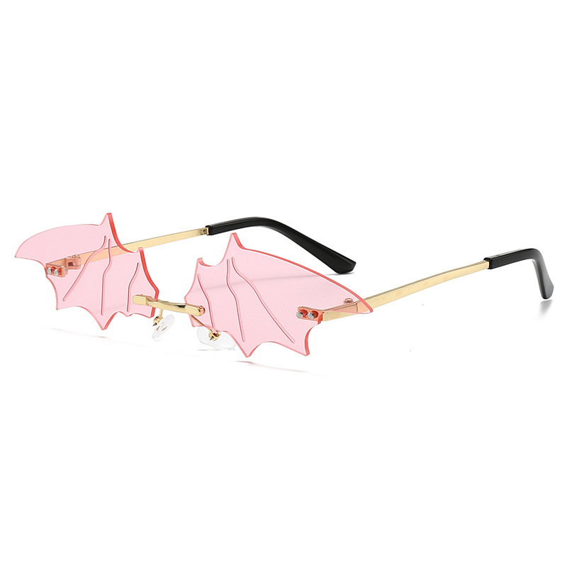 2025 personalized and funny Christmas bat glasses, European and American fashion trend street photography sunglasses, bat sun glasses for runway shows