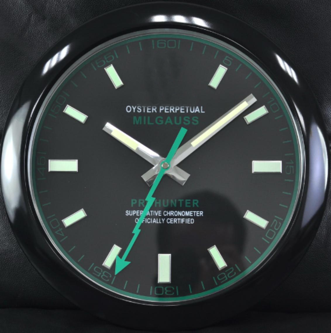 Metal Shape Clock Glowing Features with Silent nism Art Watch Clocks hd8898