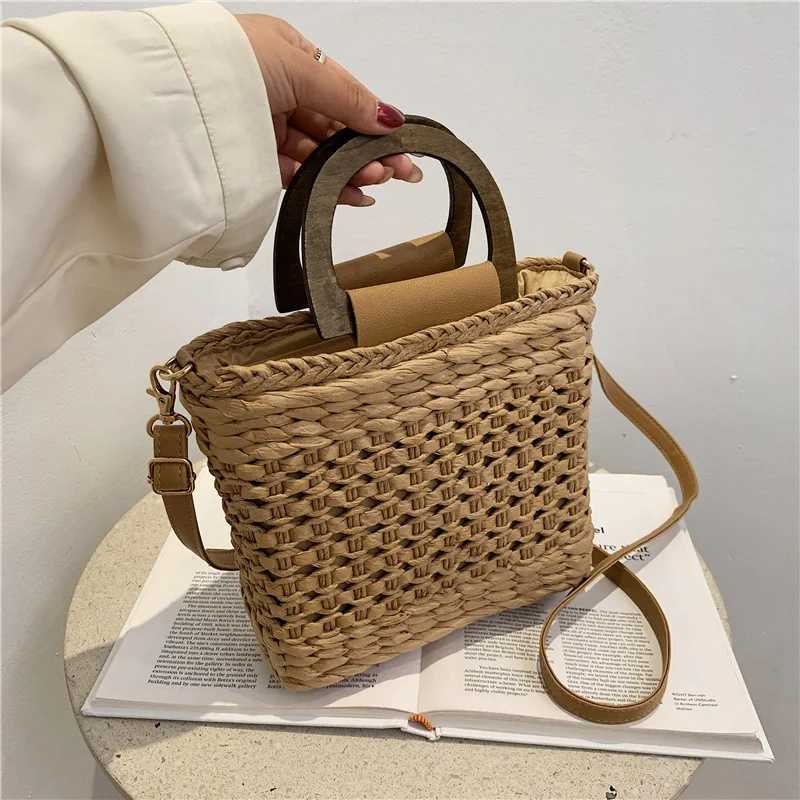 Summer Straw Handbags For Women Handmade Hollow Seaside Beach Bag New Braided Handle Tote Bag Shopping Totes Shoulder Bag Bolsa