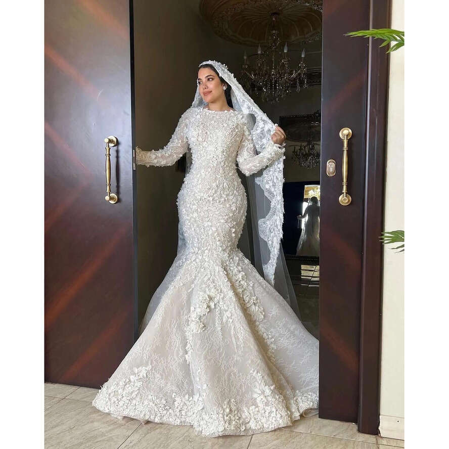 Stunning Mermaid Muslim Wedding Dresses Plus Size Lace Appliqued Bridal Gowns Long Sleeves Jewel Neck Sweep Train Middle East Vestido De Novia