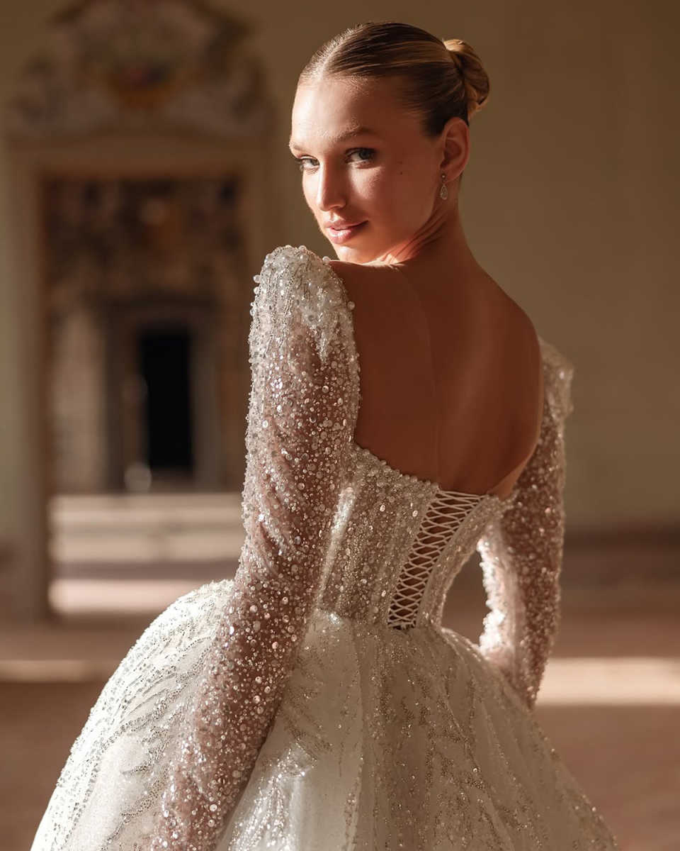 Classic A Line Women Wedding Dress Sheer Neck Long Sleeves Backless Bridal Gowns Sequins Lace Sweep Train Dress Custom Made