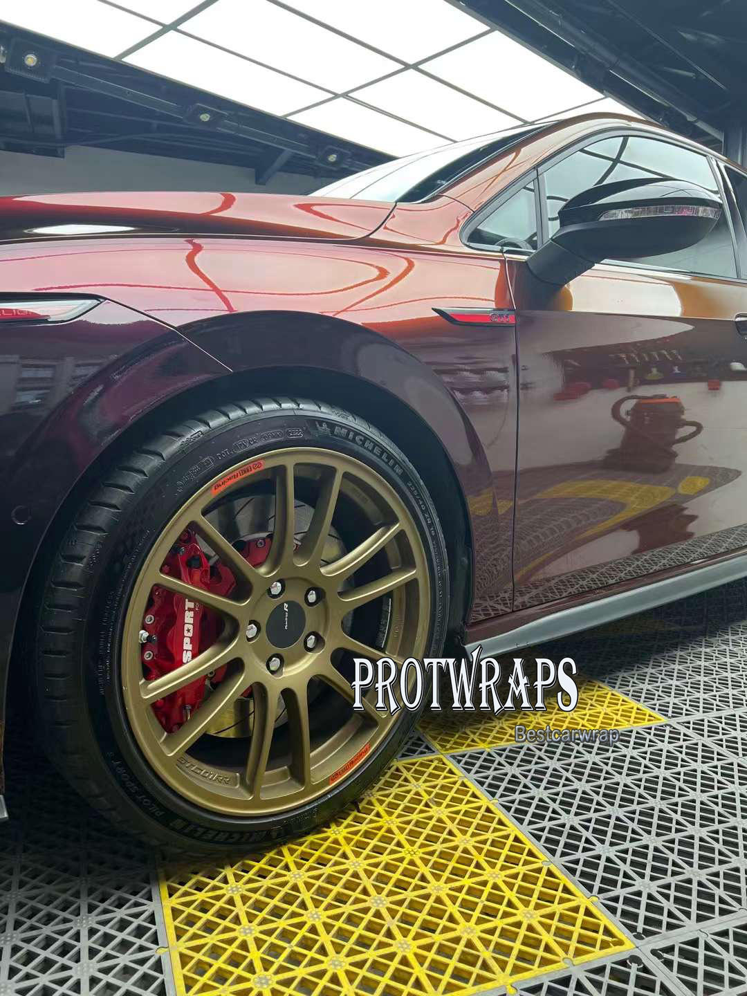 Premium HD Ultra Gloss Madeira Red Black Vinyl Wrap Sticker Whole Car Wrapping Covering Film With Air Release Initial Low Tack Glue Self Adhesive Foil