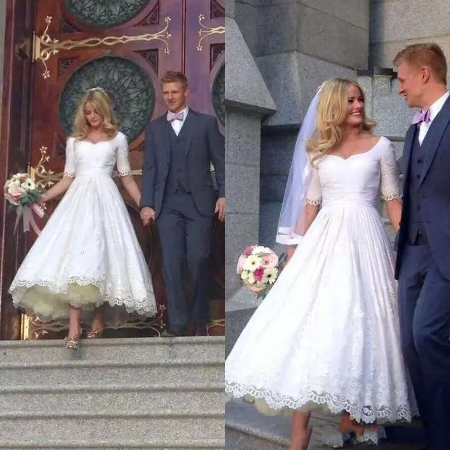 Cheap Vintage Simple Short A E Wedding Dresses Scoop Neck Half Sleeve Lace Appliques Ankle Length Country Garden Plus Size Bridal Gowns