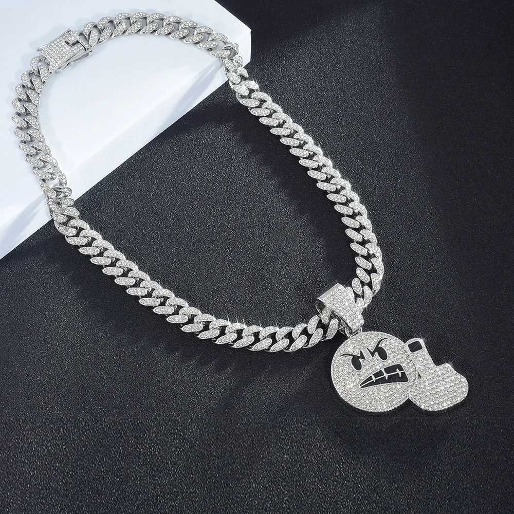 J Middle Finger Up Pendant Creative Punk Alloy AAA Reinstones Cuban Chain d Out Necklace Hip Hop Jewelry X250224