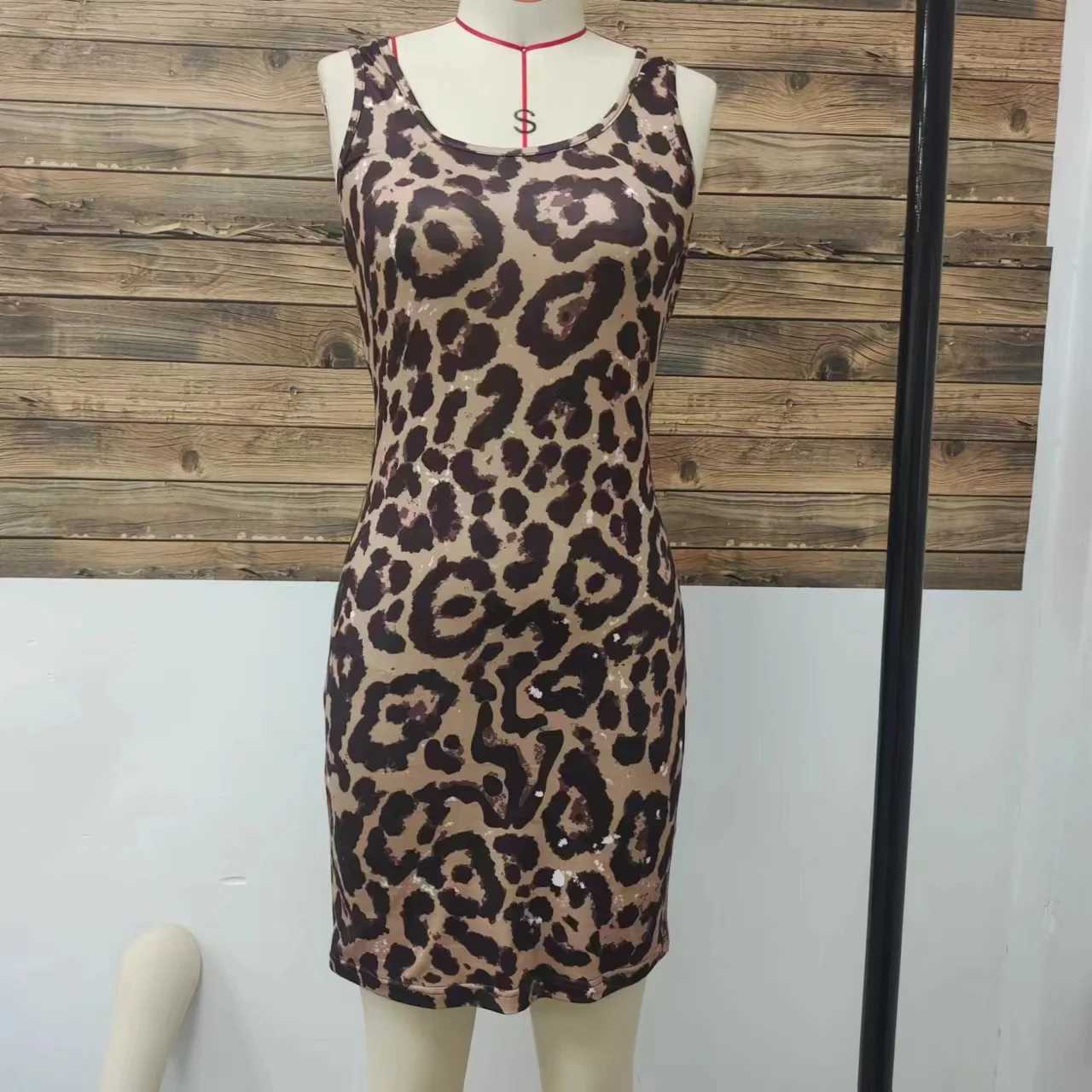 Spring and summer tank top dress sexy square neck waistband hip leopard print dressXJ250224