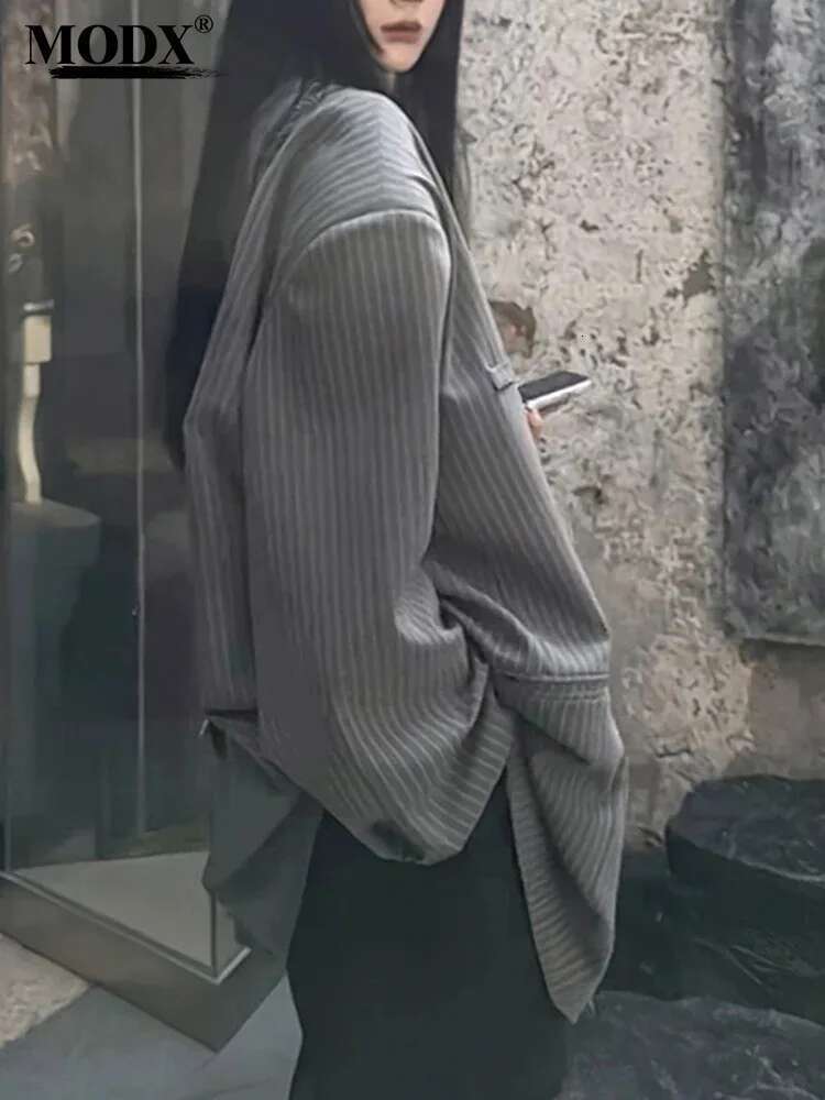Gray Striped Pockets Casual Blazer Women New Lapel Long Sleeve Loose Fit Jacket Fashion Spring Autumn