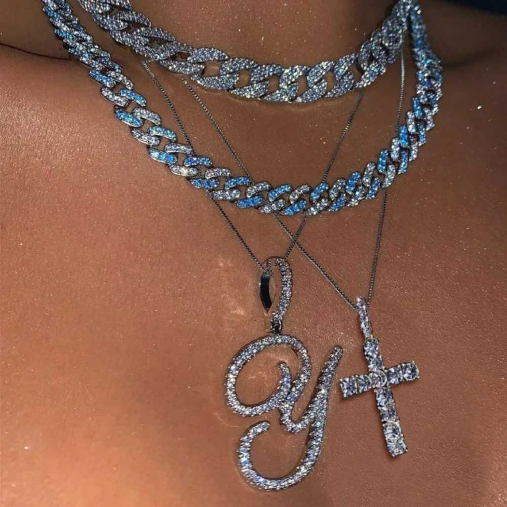 Fashion 26 Cursive Initial Letter Zircon Pendant Necklace For Wen Shiny Crystal Alphabet Rope Chain Necklace Hip Hop Jewelry X2502241