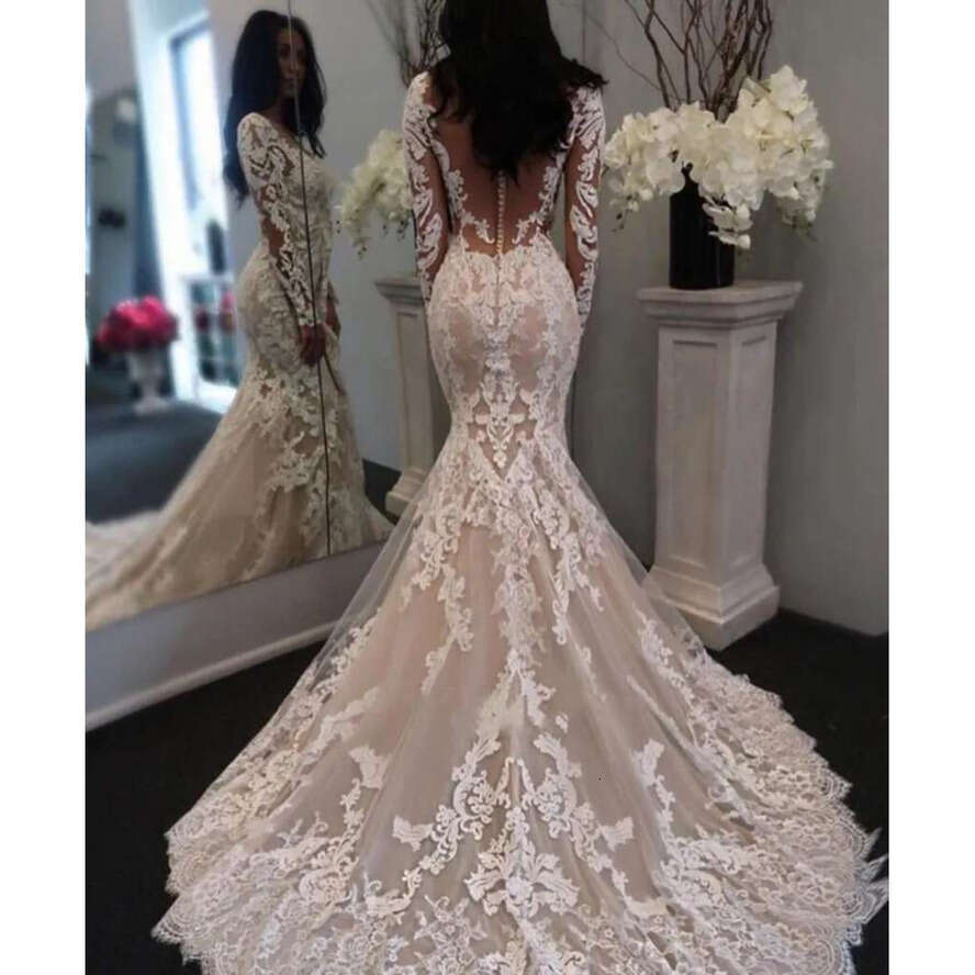 2025 New Illusion Long Sleeves Lace Mermaid Champagen Dresses Tulle Applique Court Bridal Formal Gowns Button Back Wedding Dress