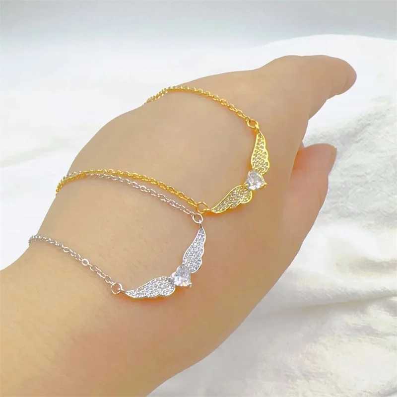 Fashion White Rantic Shape Lucky Angel Wings Necklace Classic Personality Design Stainless Steel Clavicle Chain Pendant X250224