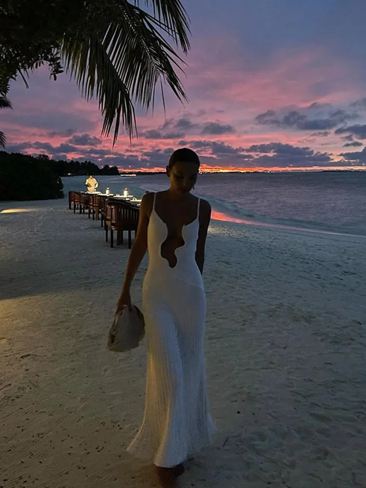 2024 Elegant Cut Out White Long Dress For Women Fashion Patchwork Pleated Backless Sling Dresses Lady Holiday Beach Robes250222
