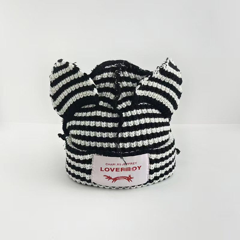 European and American niche design personalized cat and pig ears couple knitted wool hat cute and warm autumn and winter men's and women's h