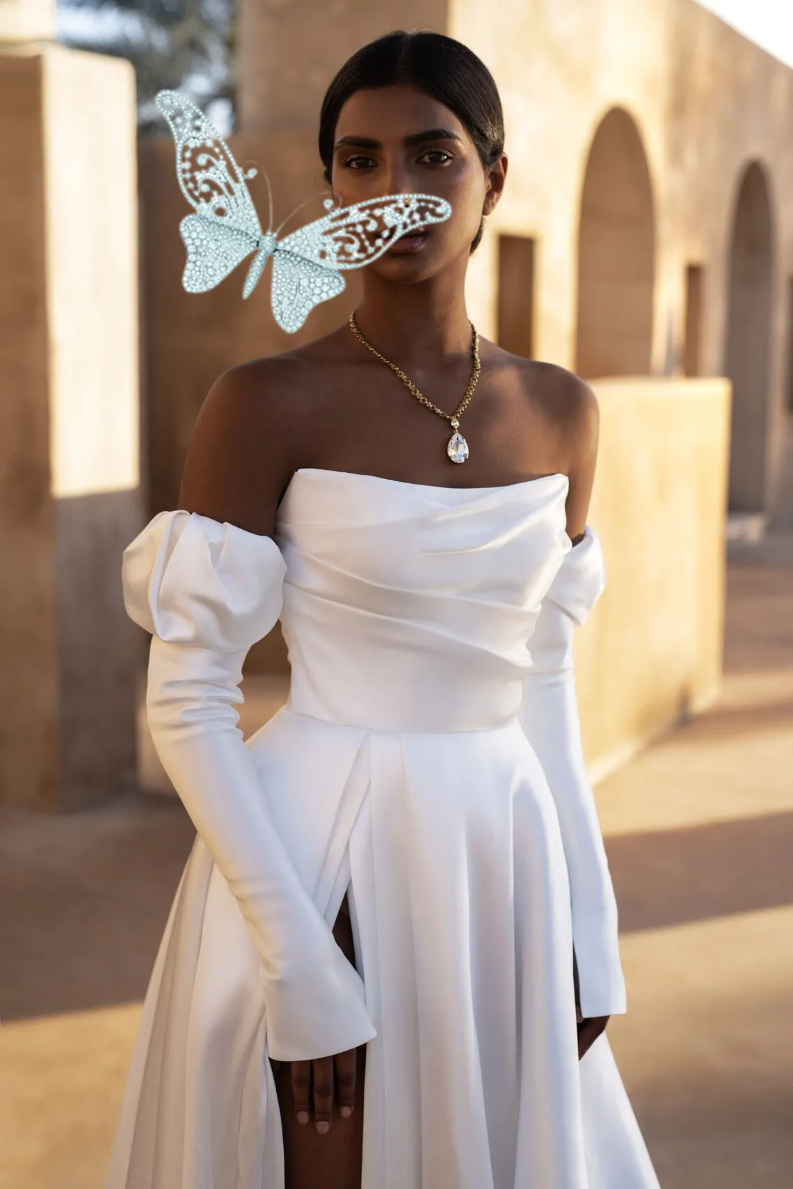 Vintage Satin Long Strapless Wedding Dresses Pockets White Ivory Pleats Open Back Sweep Train Bridal Gowns With Detachable Sleeves Vestido De Novia